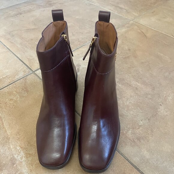 Tory Burch Everly Flat Leather Boot Brown NEW Sz 5 - Picture 2 of 4